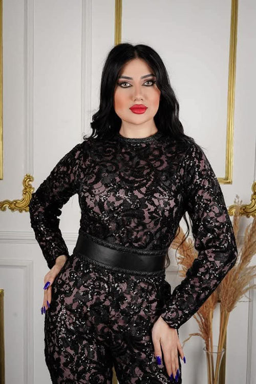 Noir – Jumpsuit aus schwarzer Spitze
