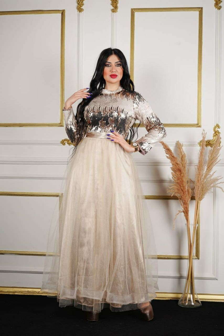 Aurelia – Abendkleid mit Champagner-Pailletten
